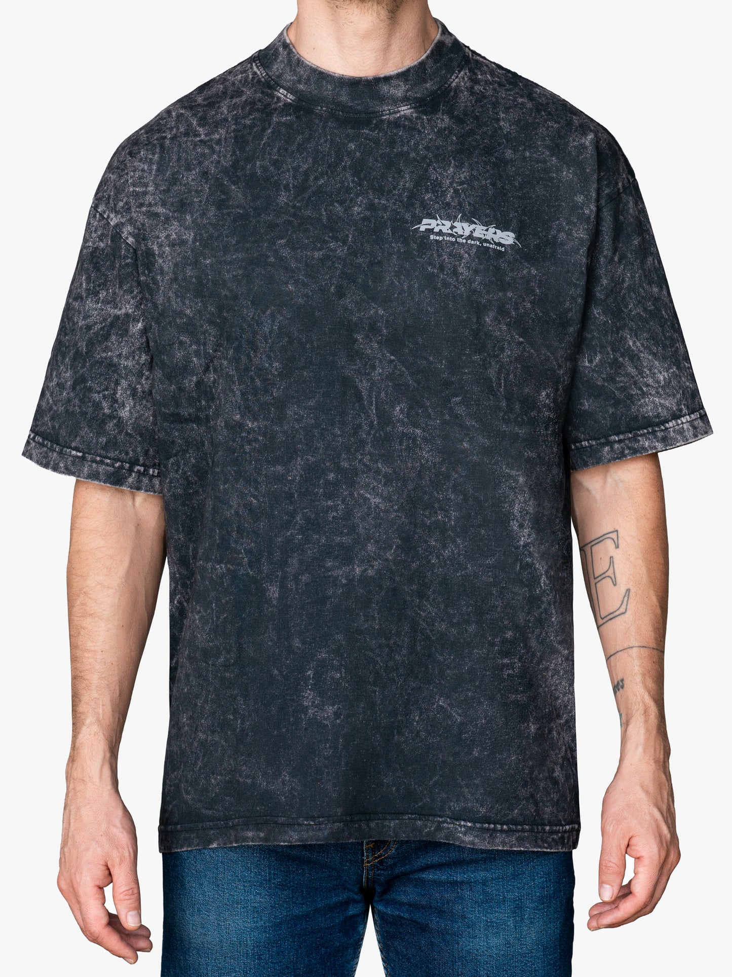 Playera Saviour (Mid Over)