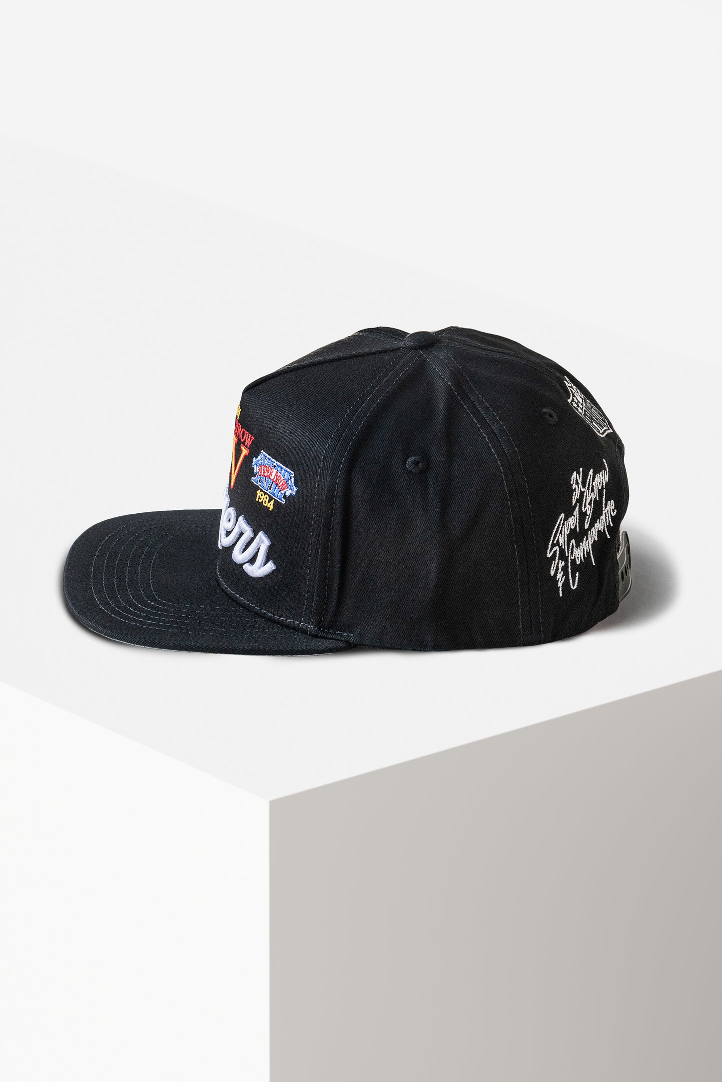 Snapback Super Brow